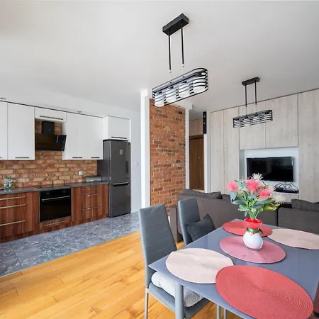 Stacja Nowy Ursus Comfort 公寓 华沙