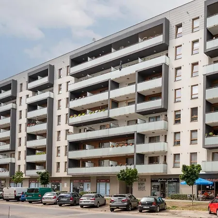 Stacja Nowy Ursus Comfort * Varšava